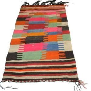 kilim uit cappadocië vrouwenhand warenhuis strant