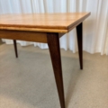 vintage lange houten tafel uitschuifbaar mid century
